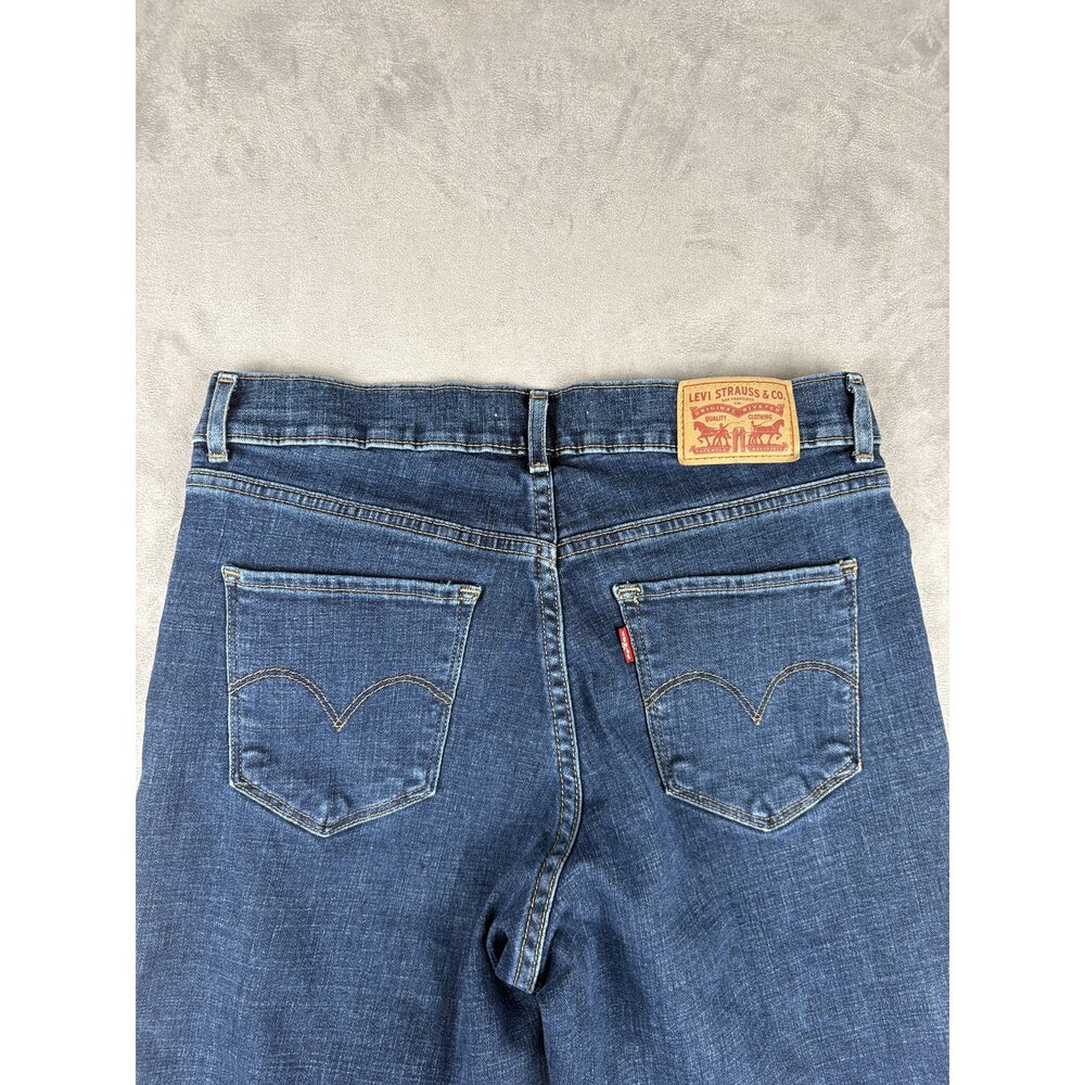 Levi's Women's Bermuda Denim Shorts Size 26 Dark Wash - Picture 7 of 10